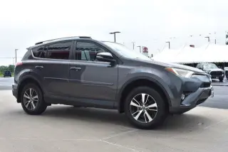 Toyota RAV4 2017 AWD XLE 4dr SUV
