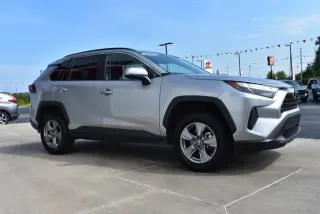 Toyota RAV4 2025 AWD XLE 4dr SUV