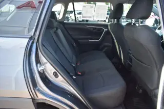 Toyota RAV4 2020 LE 4x4 SUV
