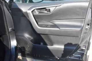 Toyota RAV4 2020 LE 4x4 SUV
