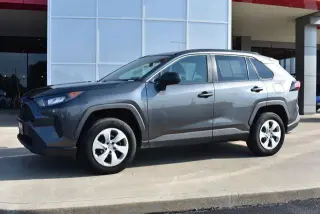 Toyota RAV4 2020 LE 4x4 SUV