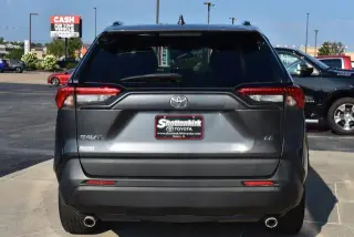 Toyota RAV4 2020 LE 4x4 SUV