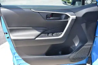 Toyota RAV4 2019 AWD LE 4dr SUV