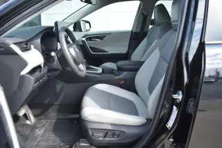 Toyota RAV4 2024 AWD XLE Premium 4dr SUV