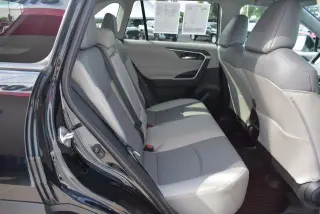 Toyota RAV4 2024 AWD XLE Premium 4dr SUV