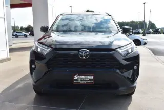 Toyota RAV4 2024 AWD XLE Premium 4dr SUV