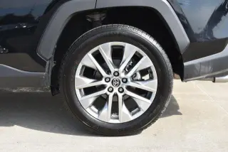 Toyota RAV4 2024 AWD XLE Premium 4dr SUV