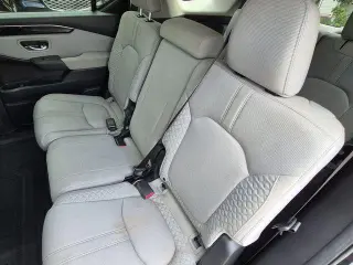 Honda Pilot 2023 LX 4dr SUV