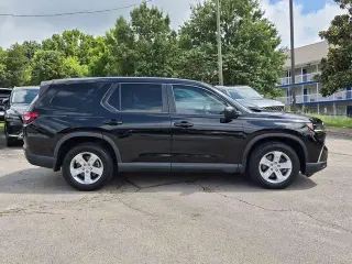 Honda Pilot 2023 LX 4dr SUV