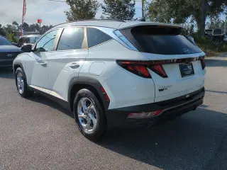 Hyundai TUCSON 2024 SEL SUV 4 puertas