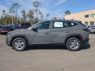 Hundai TUCSON 2025 SE 4dr SUV