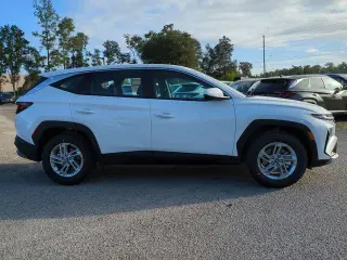 Hundai TUCSON 2026 SE 4dr SUV