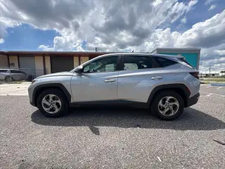 Hundai Tucson 2022 SE 4dr SUV (lanzamiento de mitad de año)