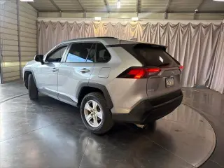 Toyota RAV4 2020 XLE 4dr SUV
