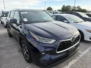 Toyota Highlander 2021 XLE 4dr SUV