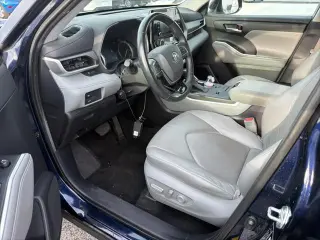 Toyota Highlander 2021 XLE 4dr SUV