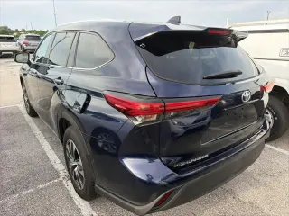 Toyota Highlander 2021 XLE 4dr SUV