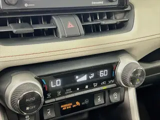 Toyota RAV4 2020 AWD XLE 4p SUV
