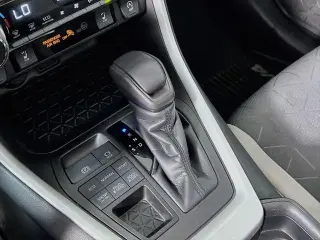 Toyota RAV4 2020 AWD XLE 4p SUV