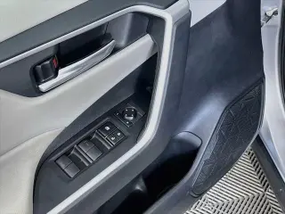 Toyota RAV4 2020 AWD XLE 4p SUV