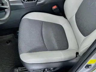 Toyota RAV4 2020 AWD XLE 4p SUV