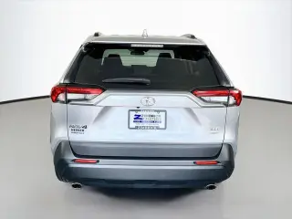 Toyota RAV4 2020 AWD XLE 4p SUV
