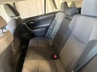 Toyota RAV4 2019 4x4 XLE 4p SUV