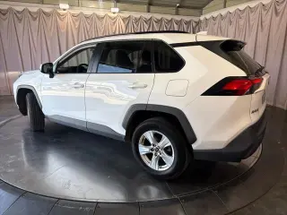 Toyota RAV4 2019 4x4 XLE 4p SUV