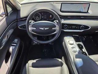 Genesis GV70 2024 AWD 2.5T Estándar 4p SUV