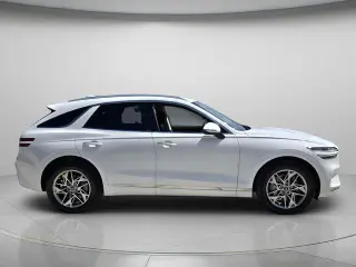 Genesis GV70 2024 AWD 2.5T Estándar 4p SUV