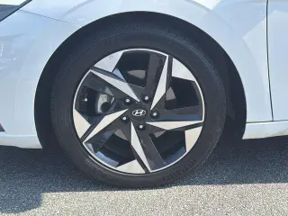 Hyundai ELANTRA 2022 SEL 4p Sedan