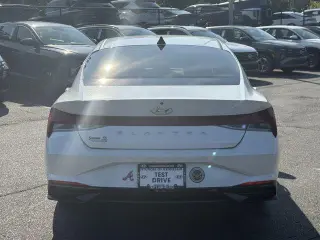 Hyundai ELANTRA 2022 SEL 4p Sedan