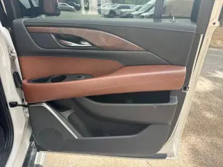 Cadillac Escalade ESV 2020 4x4 Luxury 4dr SUV