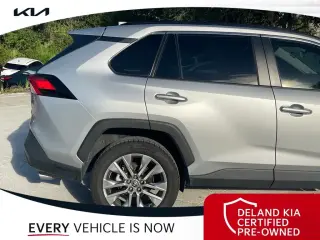 Toyota RAV4 2023 XLE Premium 4dr SUV