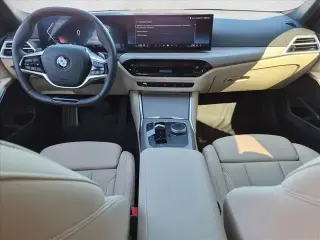 Serie 3 BMW 2025 AWD 330i xDrive 4dr Sedán