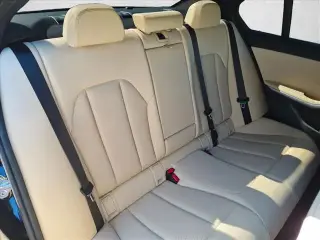 Serie 3 BMW 2025 AWD 330i xDrive 4dr Sedán