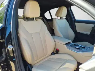 Serie 3 BMW 2025 AWD 330i xDrive 4dr Sedán