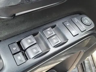 Chevrolet Silverado 1500 2018 4x2 LT 4p Cabatón Tripulada 5.8 ft. CB
