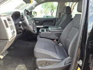 Chevrolet Silverado 1500 2018 4x2 LT 4p Cabatón Tripulada 5.8 ft. CB