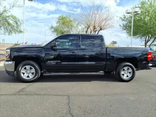Chevrolet Silverado 1500 2018 4x2 LT 4p Cabatón Tripulada 5.8 ft. CB