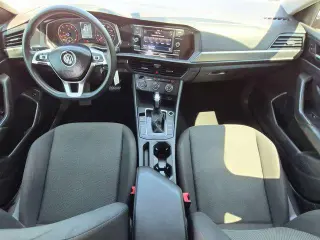 Volkswagen Jetta 2019 S 4dr Sedán 8P