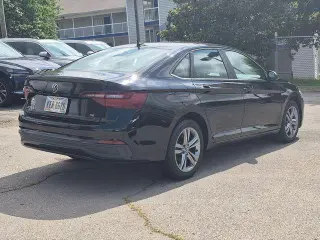 Volkswagen Jetta 2024 SE 4p Sedan