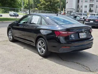Volkswagen Jetta 2024 SE 4p Sedan