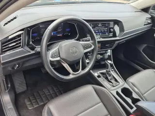 Volkswagen Jetta 2024 SE 4p Sedan