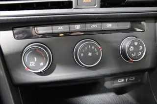 Volkswagen Jetta 2023 S 4p Sedan 6M