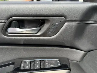 Nissan Pathfinder 2025 4WD Platinum SUV de 4 puertas