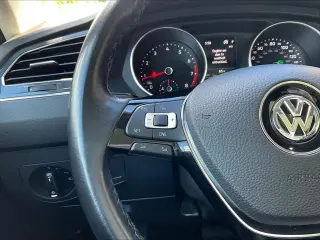 Volkswagen Tiguan 2018 2.0T SEL 4dr SUV