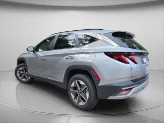 Hyundai TUCSON 2025 SEL 4 puertas SUV con tracción a las cuatro ruedas (AWD)