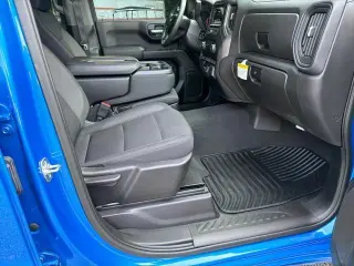 Chevrolet Silverado 1500 2025 4x2 Custom 4dr Crew Cab 5.8 ft. CB