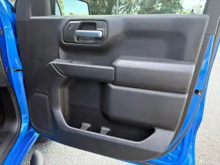 Chevrolet Silverado 1500 2025 4x2 Custom 4dr Crew Cab 5.8 ft. CB